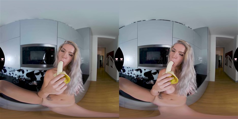 Danielle Fox – Hungry for the Banana (Oculus Go)